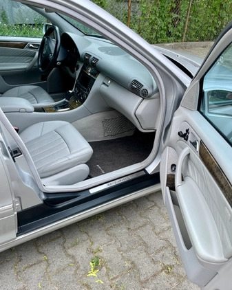 Mercedes-Benz Klasa C cena 115000 przebieg: 98600, rok produkcji 2006 z Józefów małe 67